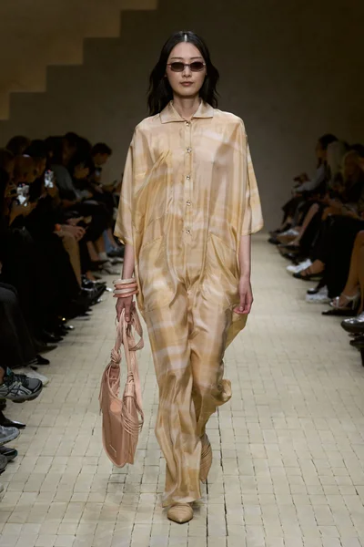 Look 38